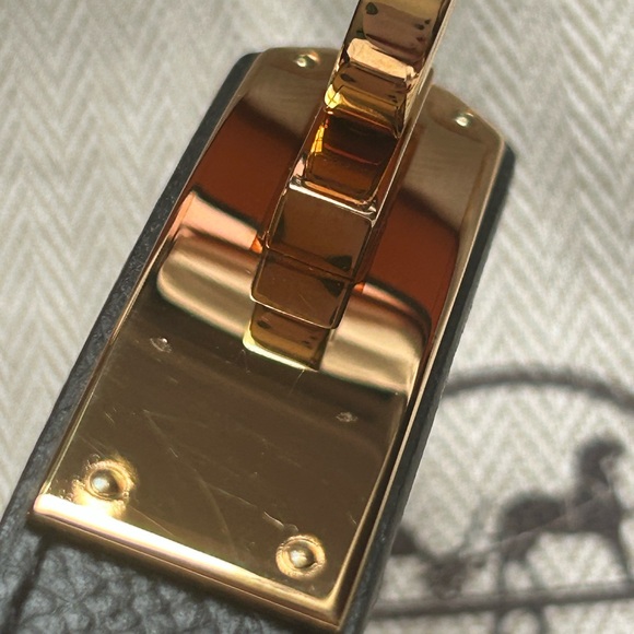 Hermes Kelly belt black and rosegold with box and dustbags. - Picture 9 of 9